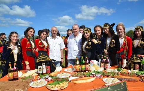 Национально-культурная автономия в Иванове представила грузинские блюда на Фестивале национальных кухонь
