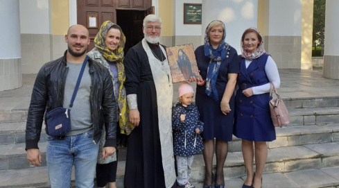 Общество грузинской культуры Карелии передало в кафедральный собор Петрозаводска икону святого Гавриила