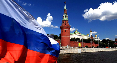 Георгий Цурцумия поздравляет с Днём российского флага