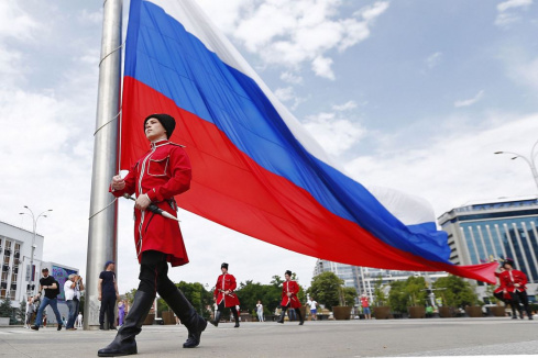 Диаспоры отмечают День российского флага