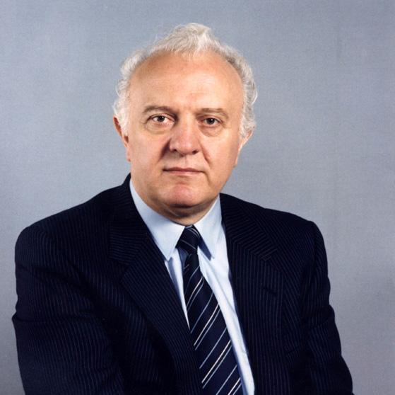 Шеварднадзе Эдуард Амвросиевич (1928-2014)